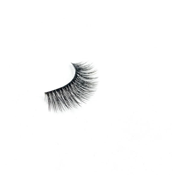Violet Natural Full & Long Volume False Lashes - Picture 5 of 15